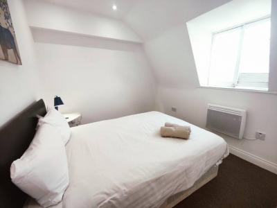 3 Bed Flat close to Liverpool st