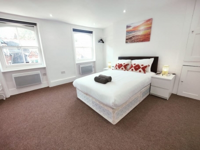 3 Bed Flat close to Liverpool st