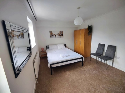 Brick Lane/Liverpool st Corner Retreat