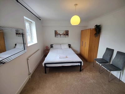 Brick Lane/Liverpool st Corner Retreat