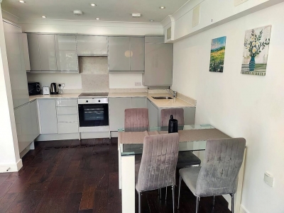 Brick Lane/Liverpool st Corner Retreat