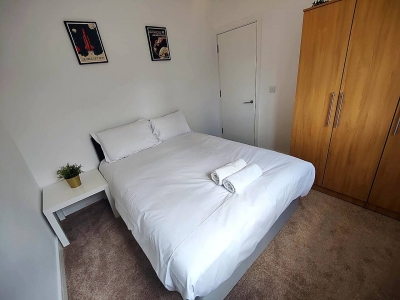 Brick Lane/Liverpool st Corner Retreat