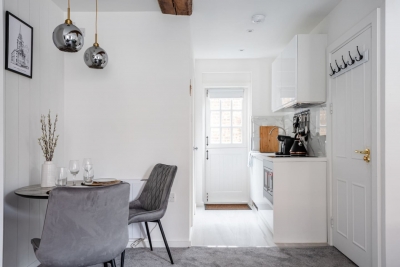 Studio Flat @Liverpool St Private Kitchen Bathroom