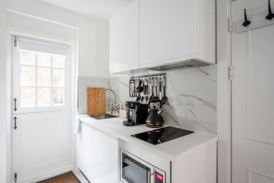 Studio Flat @Liverpool St Private Kitchen Bathroom