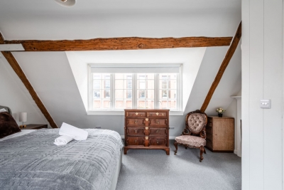 Historic Liverpool Street One‑Bed Apartment