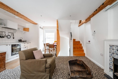 Historic Liverpool Street One‑Bed Apartment