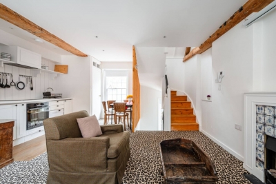 Historic Liverpool Street One‑Bed Apartment