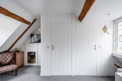 Historic Liverpool Street One‑Bed Apartment