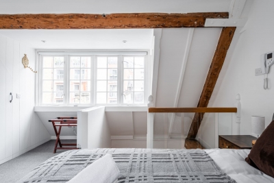 Historic Liverpool Street One‑Bed Apartment