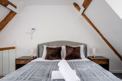 Historic Liverpool Street One‑Bed Apartment