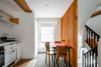 Historic Liverpool Street One‑Bed Apartment