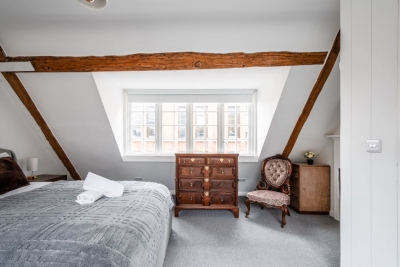Historic Liverpool Street One‑Bed Apartment