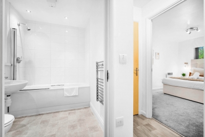 Stylish City Centre Apartment -  Terrace - Netflix