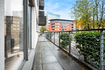 Stylish City Centre Apartment -  Terrace - Netflix