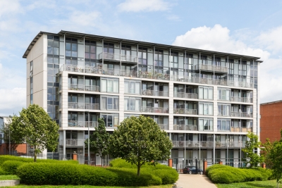 Parkside Central Apartment - Terrace - Super King Bed