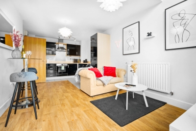 Parkside Central Apartment - Terrace - Super King Bed