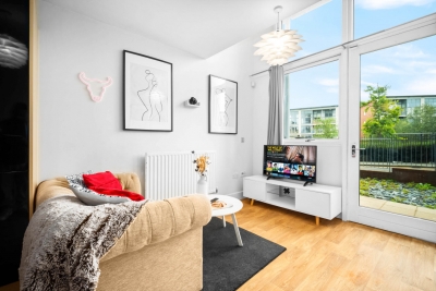 Parkside Central Apartment - Terrace - Super King Bed