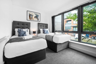 City Centre Townhouse - Garage - Parking