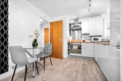 City Centre Apartment - Parking - Smart TV - WIFI