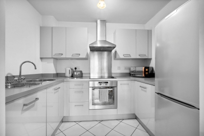 Spacious City Centre Apartment -  Balcony -  Smart TV