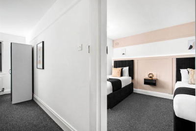 Spacious Five Bed House -  Near Airport - Parking