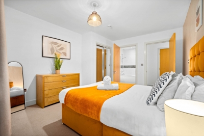 Stylish City Centre Apartment - Terrace - Netflix