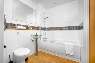 Stylish City Centre Apartment - Terrace - Netflix