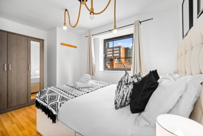 Stylish City Centre Apartment - Smart TV - WIFI