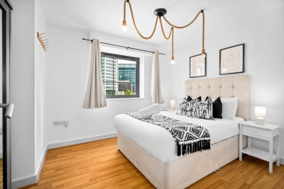 Stylish City Centre Apartment - Smart TV - WIFI