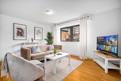 Stylish City Centre Apartment - Smart TV - WIFI