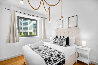 Stylish City Centre Apartment - Smart TV - WIFI