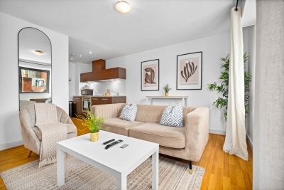 Stylish City Centre Apartment - Smart TV - WIFI