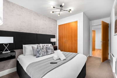 Chinatown One Bed -  Balcony - Parking -  Fast WIFI