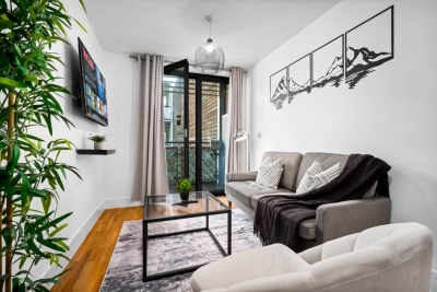 Chinatown One Bed -  Balcony - Parking -  Fast WIFI