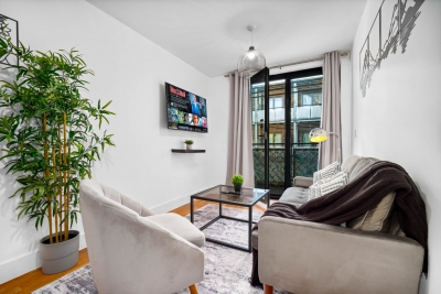 Chinatown One Bed -  Balcony - Parking -  Fast WIFI