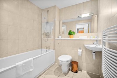 Arcadian Apartment - Balcony - Parking - Fast WIFI