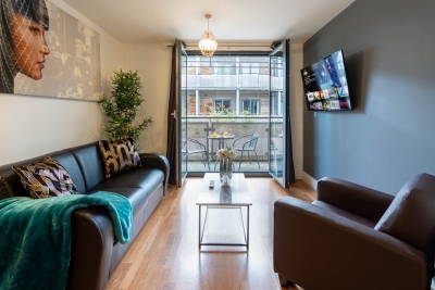 Arcadian Apartment - Single Beds  - Balcony - Parking - Fast WIFI