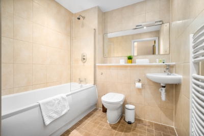 Chinatown Apartment - Secure Parking - Fast WIFI