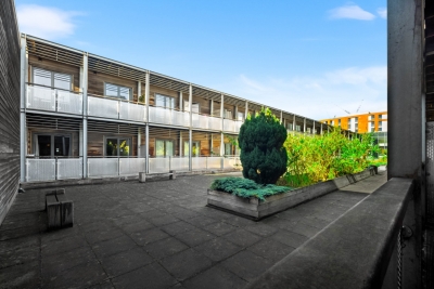 Chinatown Apartment - Secure Parking - Fast WIFI