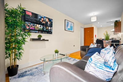Chinatown Apartment - Secure Parking - Fast WIFI
