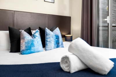 Chinatown Apartment - Secure Parking - Fast WIFI