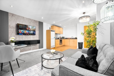 Stylish Apartment - King Size Bed - Central - Netflix