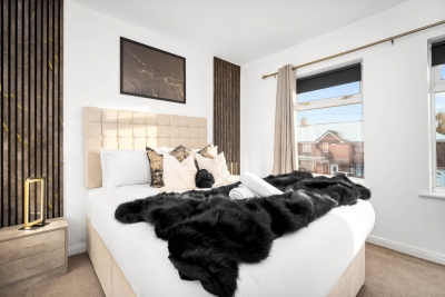 Stylish Three Bedroom House -  Sleeps 6 - Garden - Parking