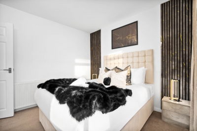 Stylish Three Bedroom House -  Sleeps 6 - Garden - Parking