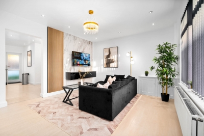 Stylish Three Bedroom House -  Sleeps 6 - Garden - Parking