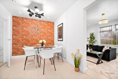 Stylish Three Bedroom House -  Sleeps 6 - Garden - Parking