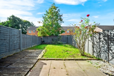 Stylish Two Bed House - Garden - Parking - WIFI