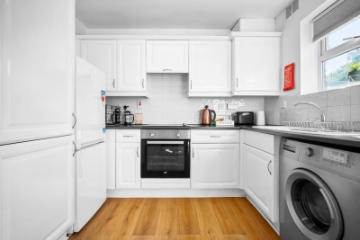 Stylish Two Bed House - Garden - Parking - WIFI