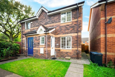 Stylish Two Bed House - Garden - Parking - WIFI