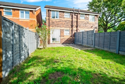Stylish Two Bed House - Garden - Parking - WIFI